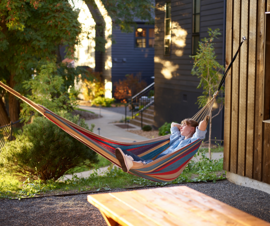 10 Unconventional Ways to Use a Hammock